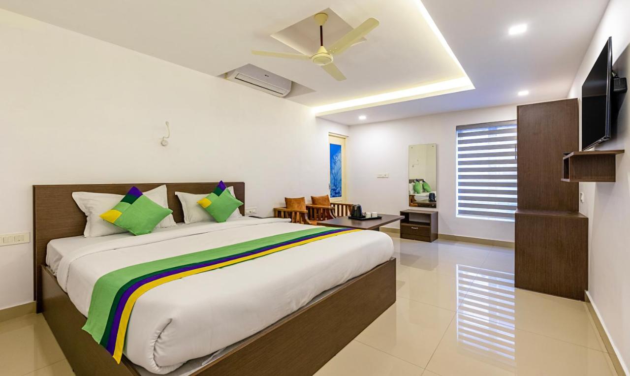 Treebo Trend Airport Avenue Plaza Cochin Airport Hotel Kochi Kültér fotó