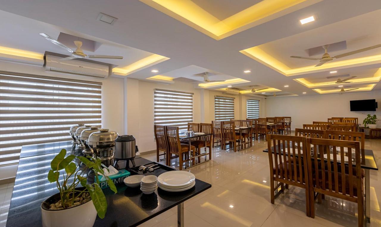 Treebo Trend Airport Avenue Plaza Cochin Airport Hotel Kochi Kültér fotó