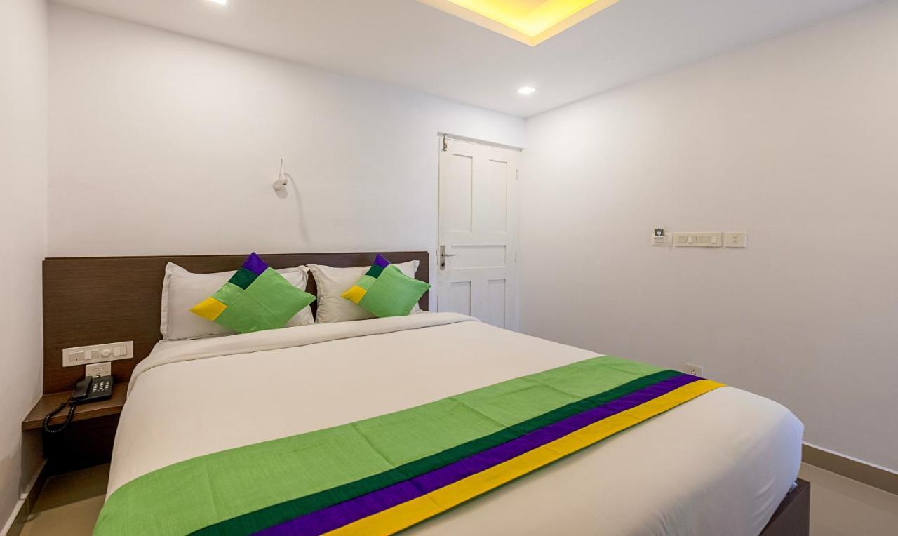 Treebo Trend Airport Avenue Plaza Cochin Airport Hotel Kochi Kültér fotó